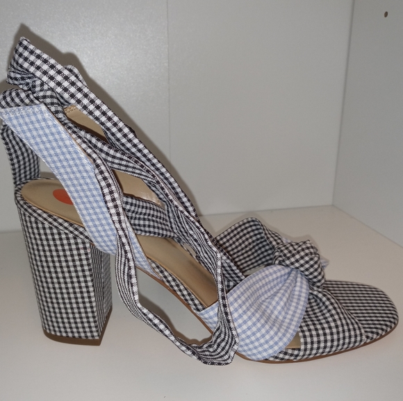 Ann Taylor Lili Gingham Knot Block Heel Sandals - Picture 5 of 14
